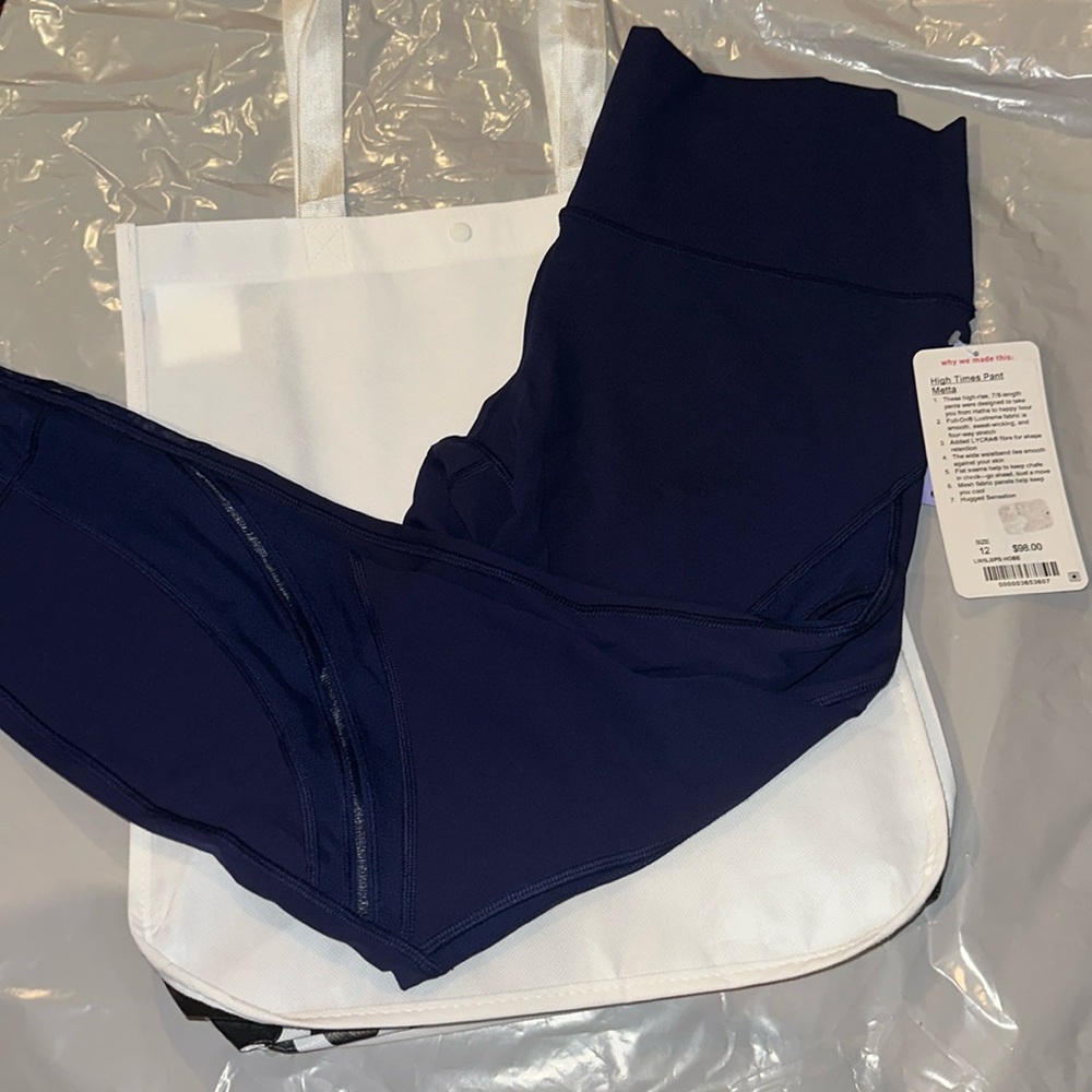 Lululemon high time metta yoga pants